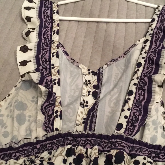 Frilly Backless Romper - Picture 3 of 6